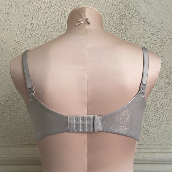 Victoria’s Secret Rhinestone bra 34DDD - Picture 3 of 3